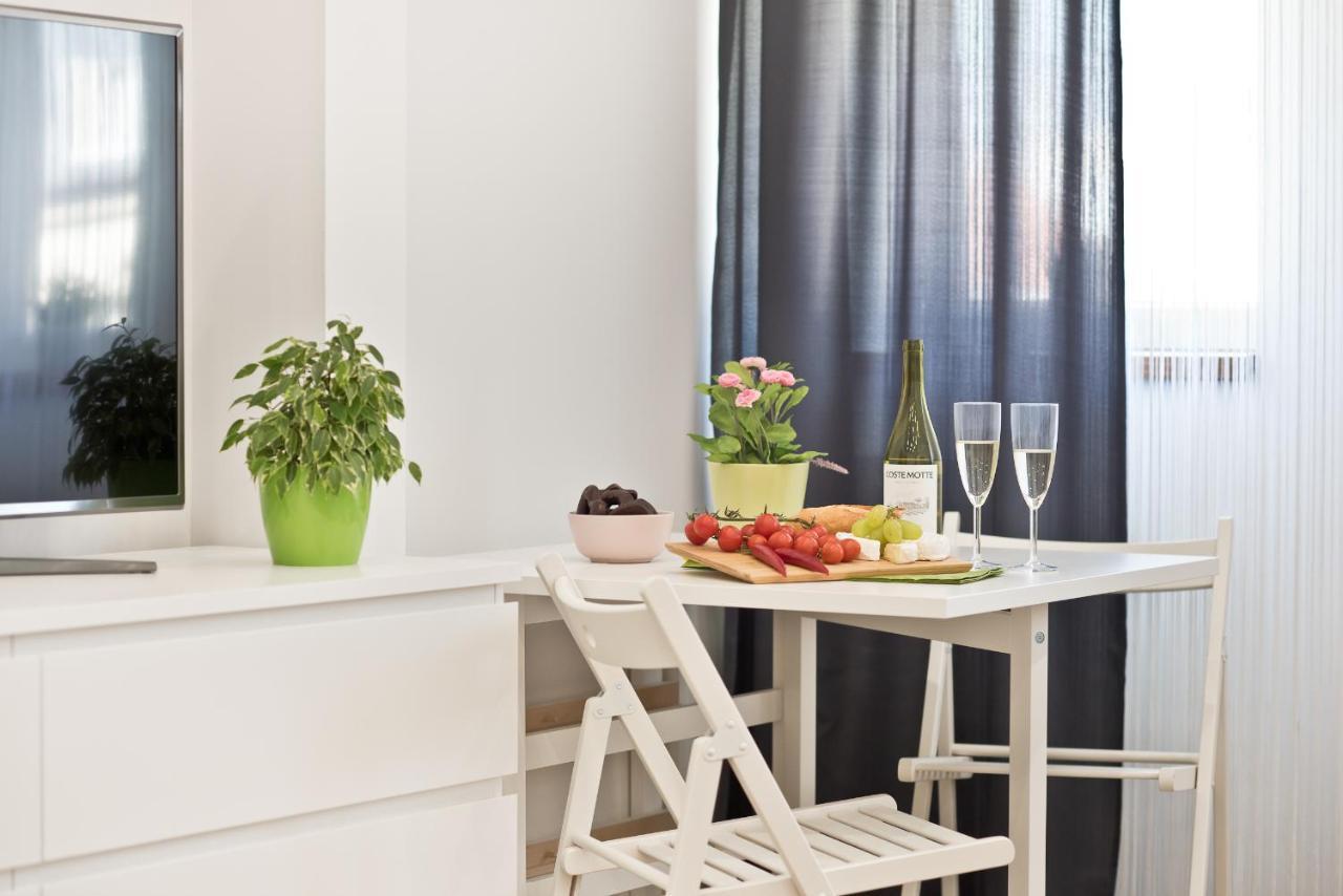 Apartament Centrum 3 Torun Bagian luar foto