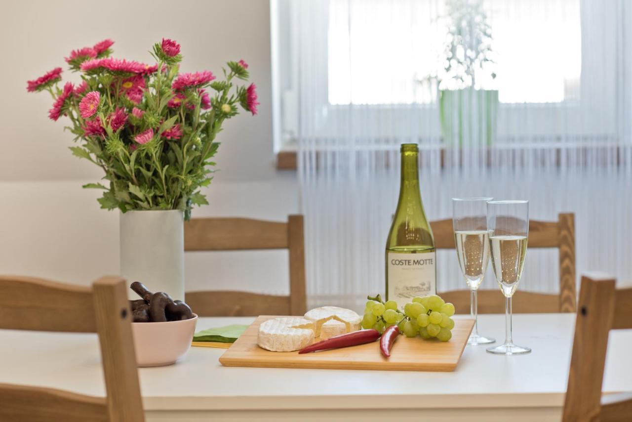 Apartament Centrum 3 Torun Bagian luar foto