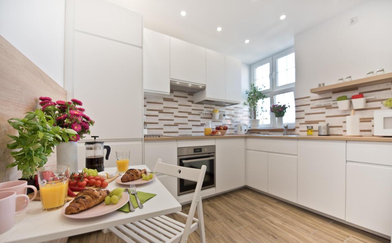 Apartament Centrum 3 Torun Bagian luar foto