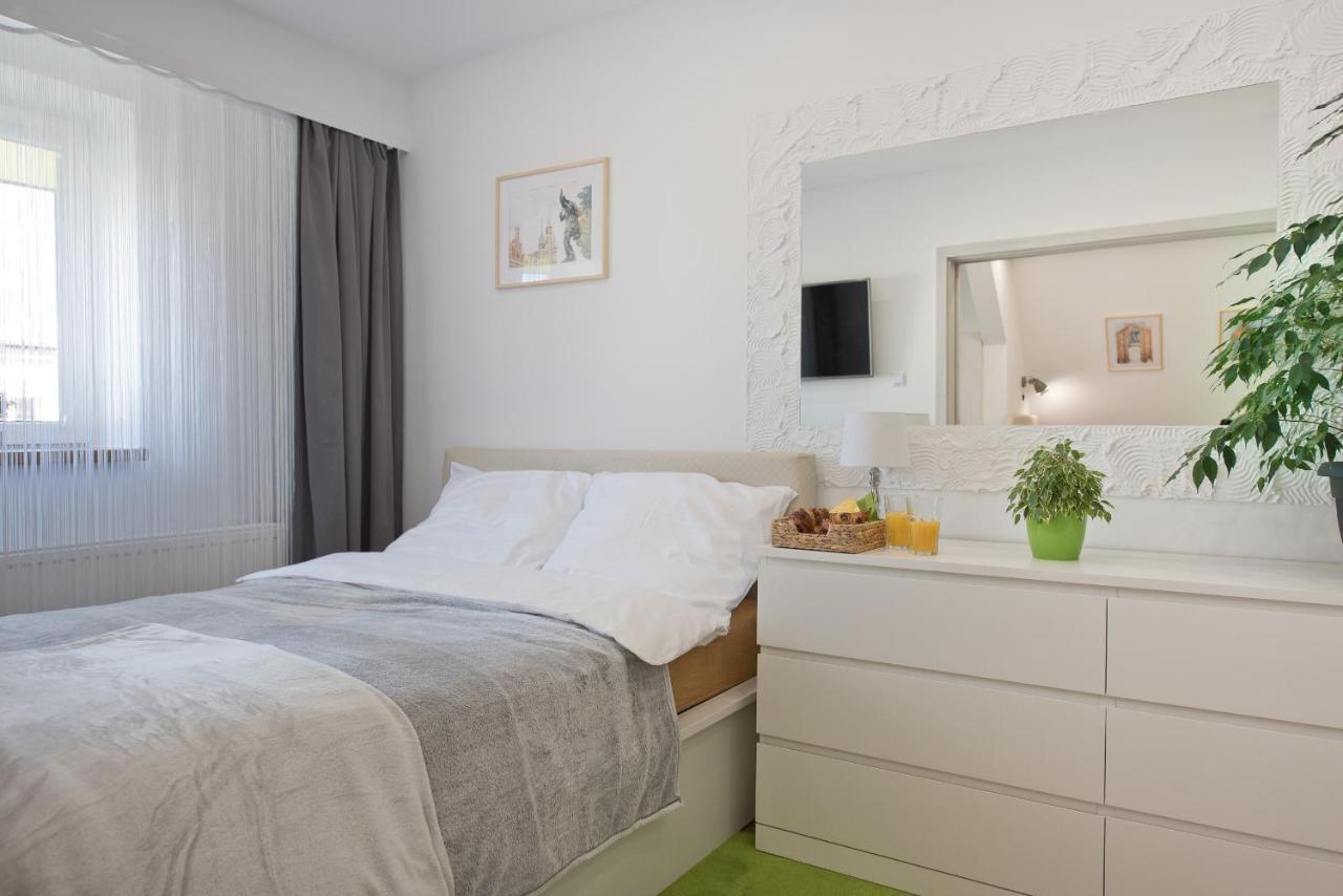 Apartament Centrum 3 Torun Bagian luar foto